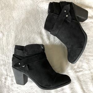 Size 10 Black Faux Suede Block Heeled Booties